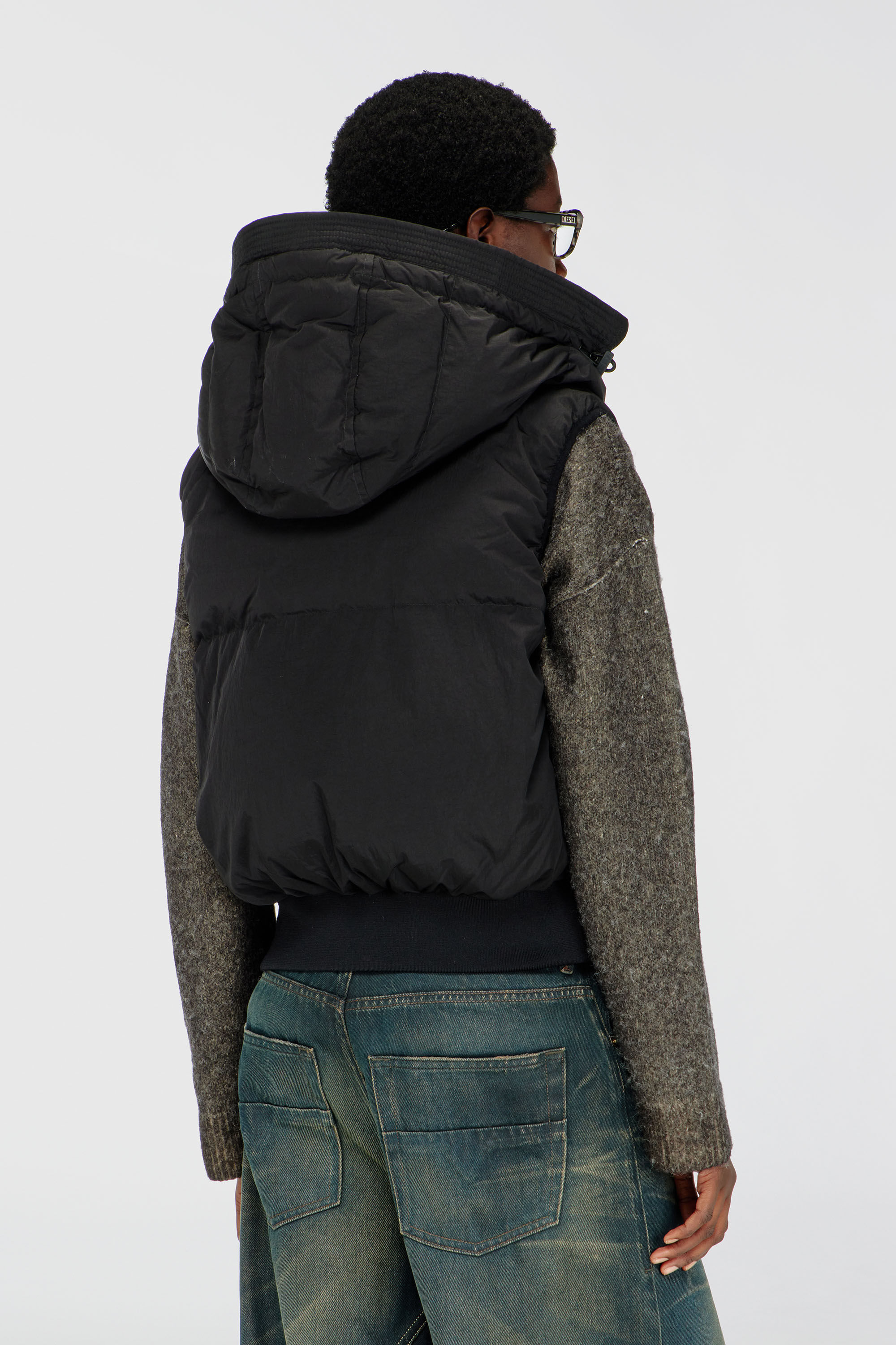 Diesel - W-PEYT-SSL-NEW-P1, Woman's Hooded down vest in crinkled nylon in Black - 4