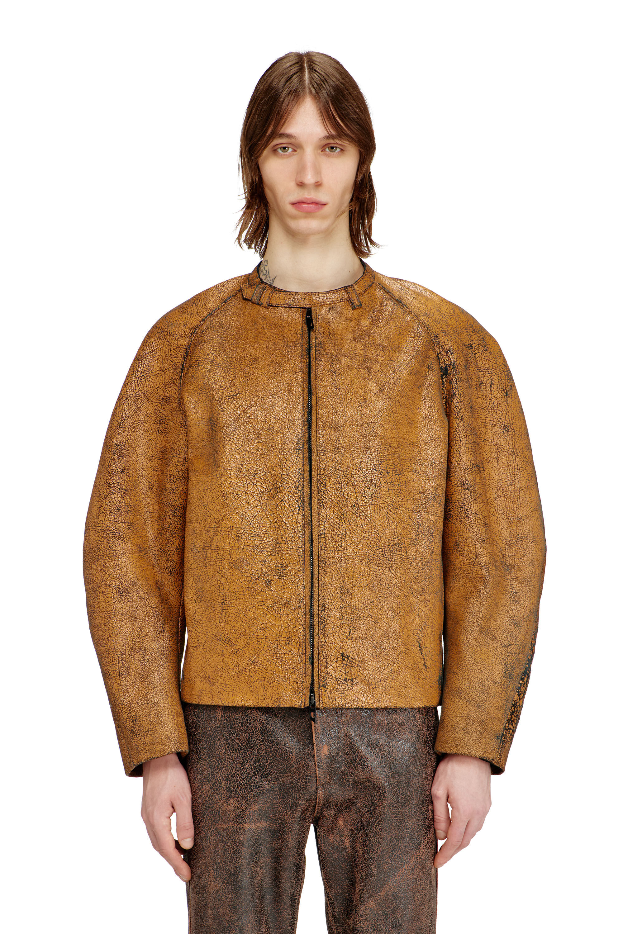 Diesel - L-NURI, Man's Cocoon-sleeve biker jacket in cracked leather in Brown - 3