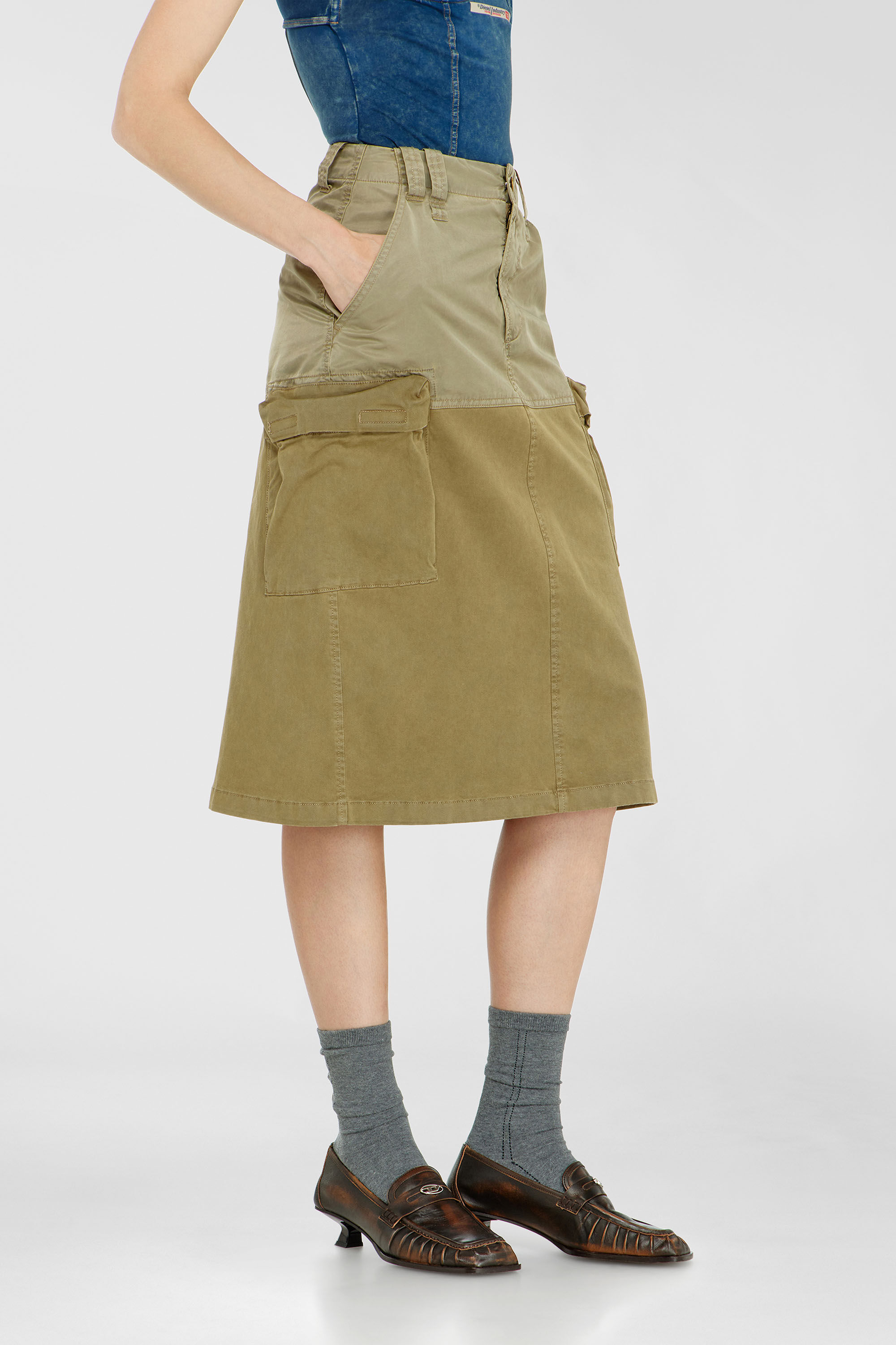Diesel - O-DELE, Woman's Cargo midi skirt in cotton and nylon in Olive Green - 3