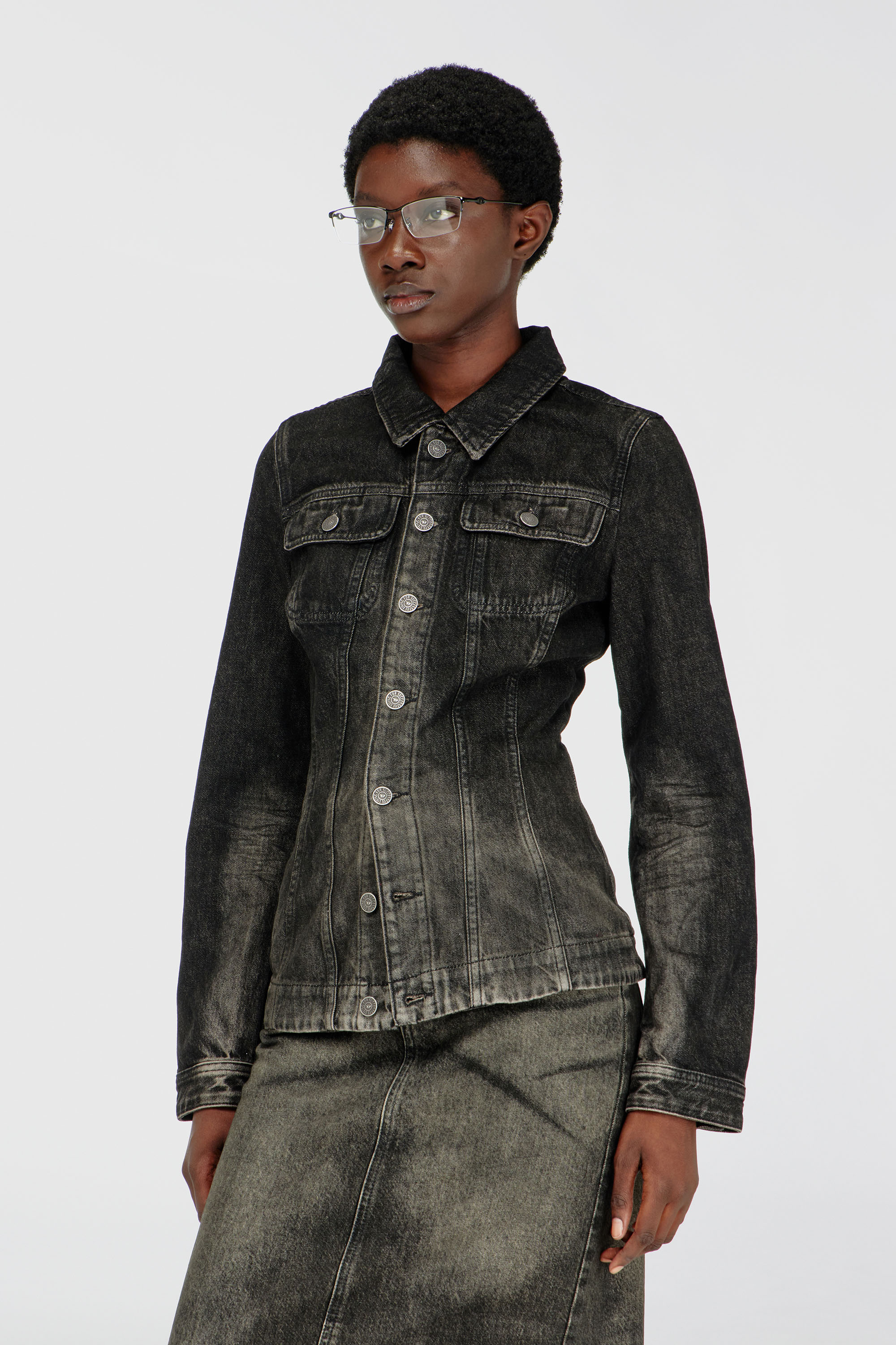 Diesel - DE-KATERIN-FSJ, Woman's Fitted trucker jacket in dirty-effect denim in Black - 3