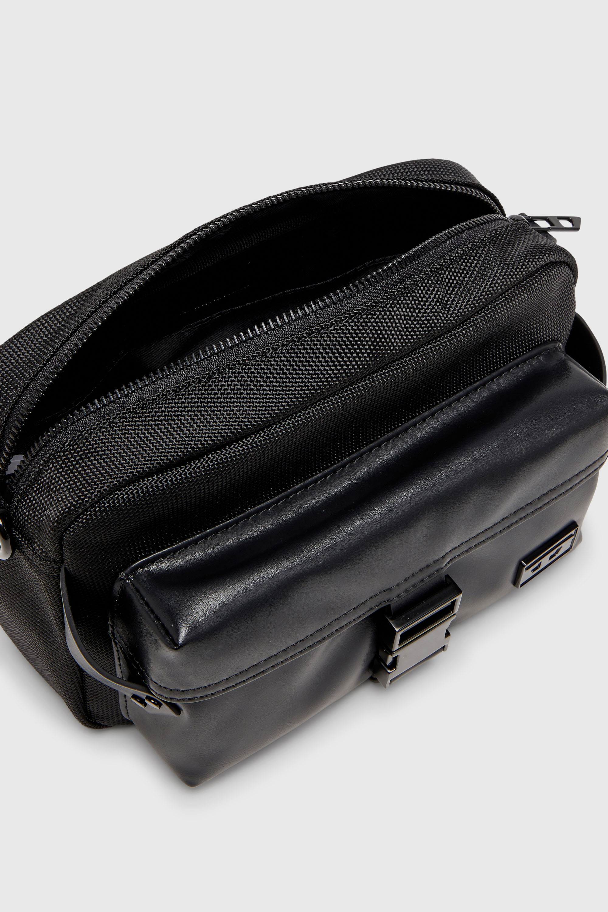 Diesel - MULTI-PKTS CAMERA BAG X, Unisex's Multi-Pkts - Crossbody bag in nylon with flap pocket in Black - 3