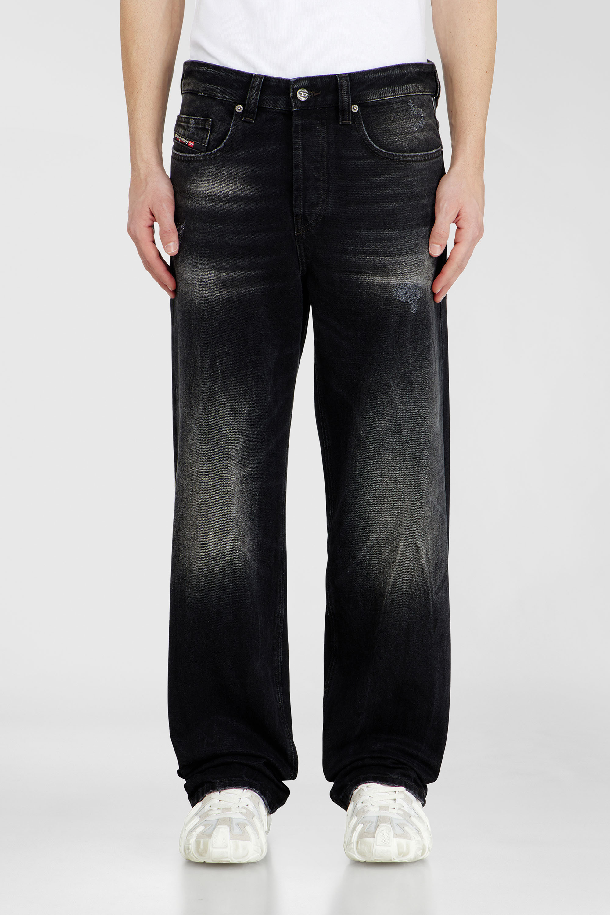 Diesel - Man's Relaxed Jeans 2001 D-Macro 0BEBB, Black - 1