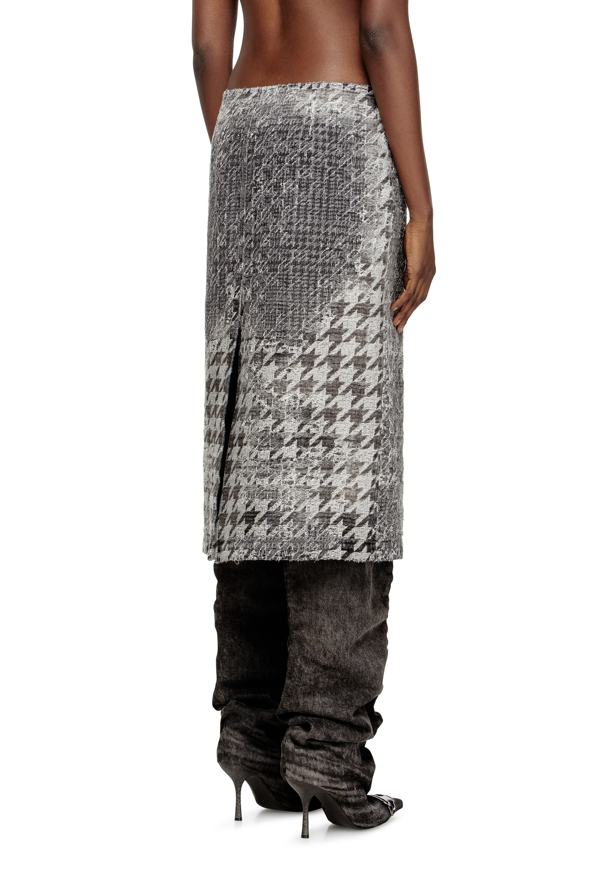 DE- RATHIAN-FSH, Black/White Diesel - DE- RATHIAN-FSH, Woman's Midi skirt in Prince of Wales jacquard denim in Black/White - 4
