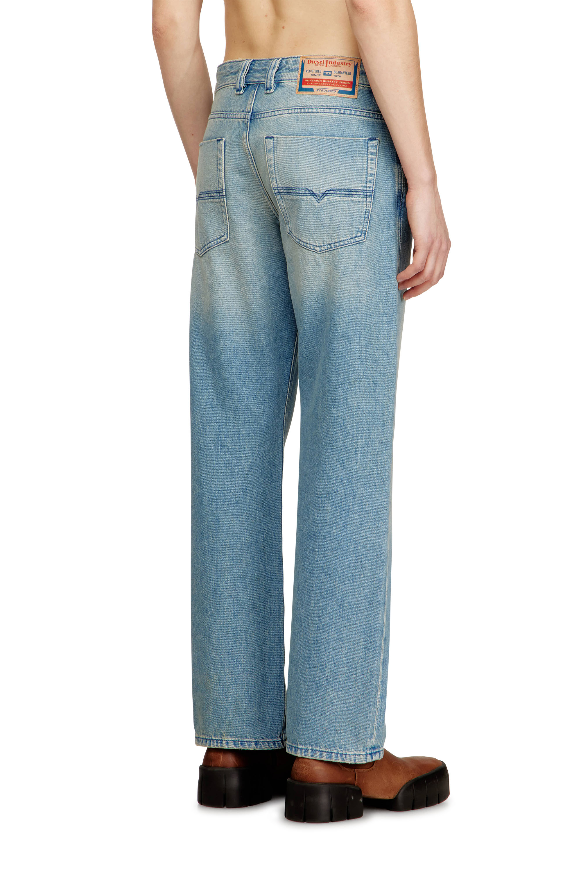 Diesel - Man's Relaxed Jeans 1980 D-Eeper 0BEBF, Light Blue - 4