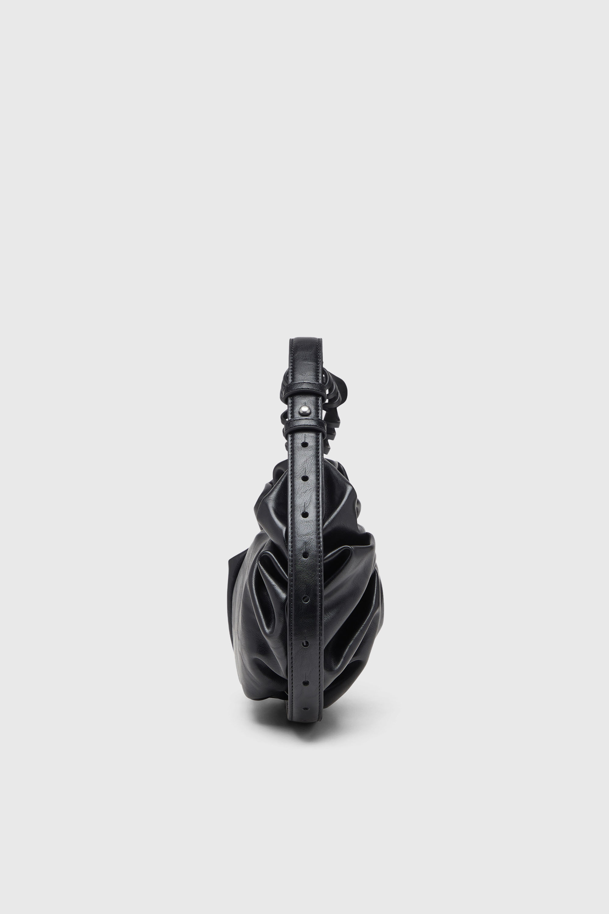 Diesel - GRAB-D HOBO S, Woman's Grab-D-Small scruched hobo bag in Black - 5