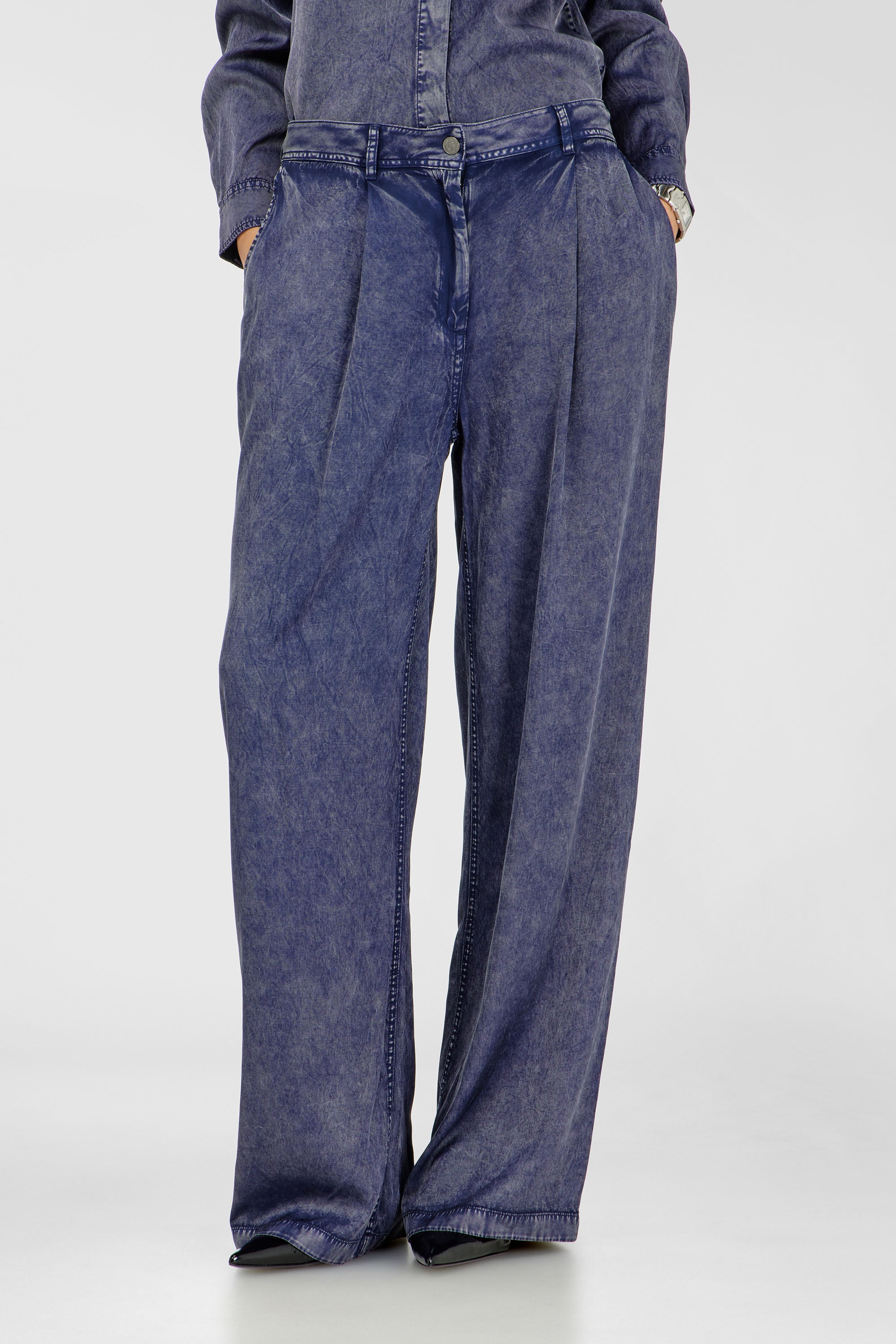 Diesel - P-AUSTINE, Woman's Wide-leg pants in denim-effect viscose in Dark Blue - 1