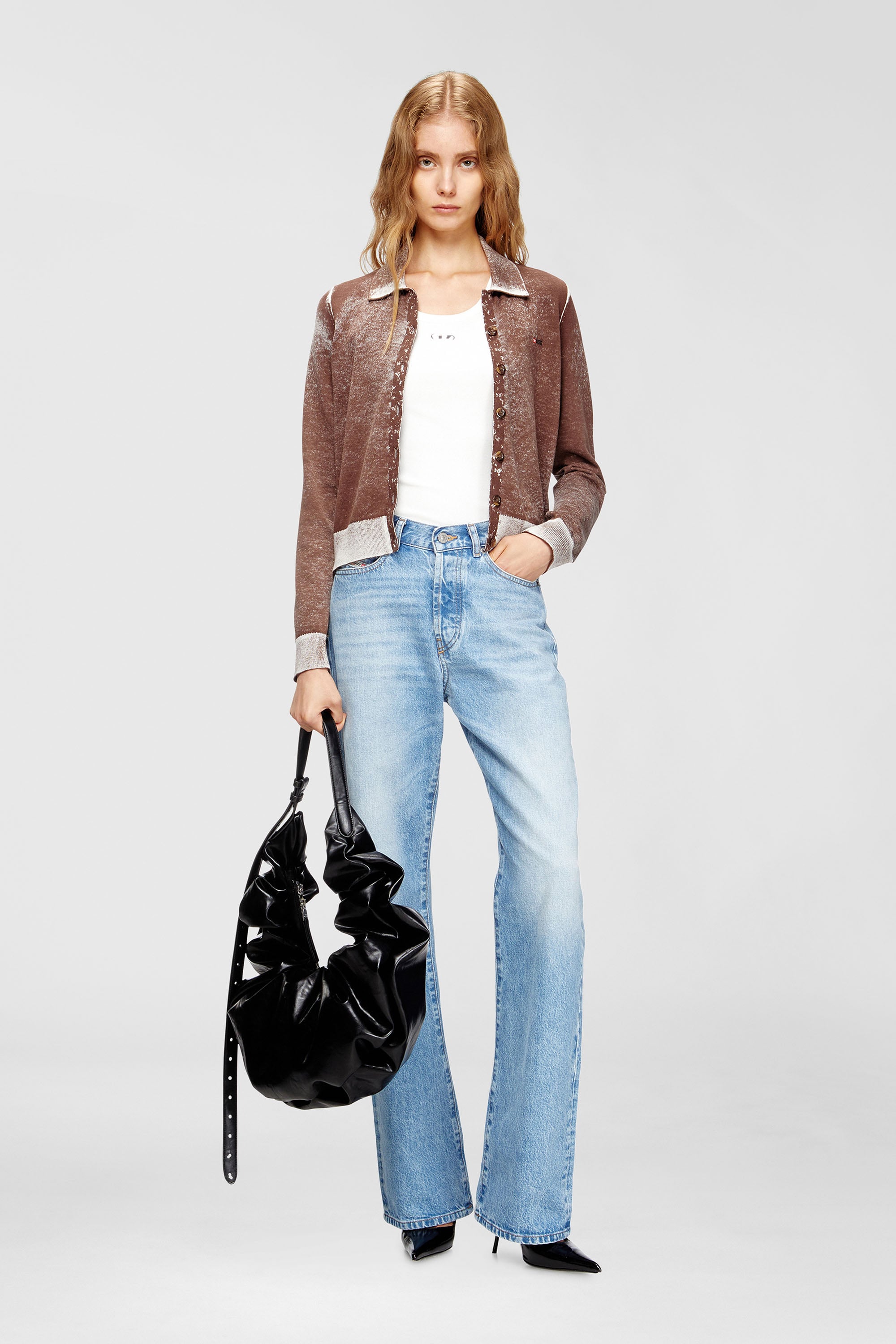 Diesel - GRAB-D HOBO L, Woman's Grab-D-Large scrunched hobo bag in Black - 2