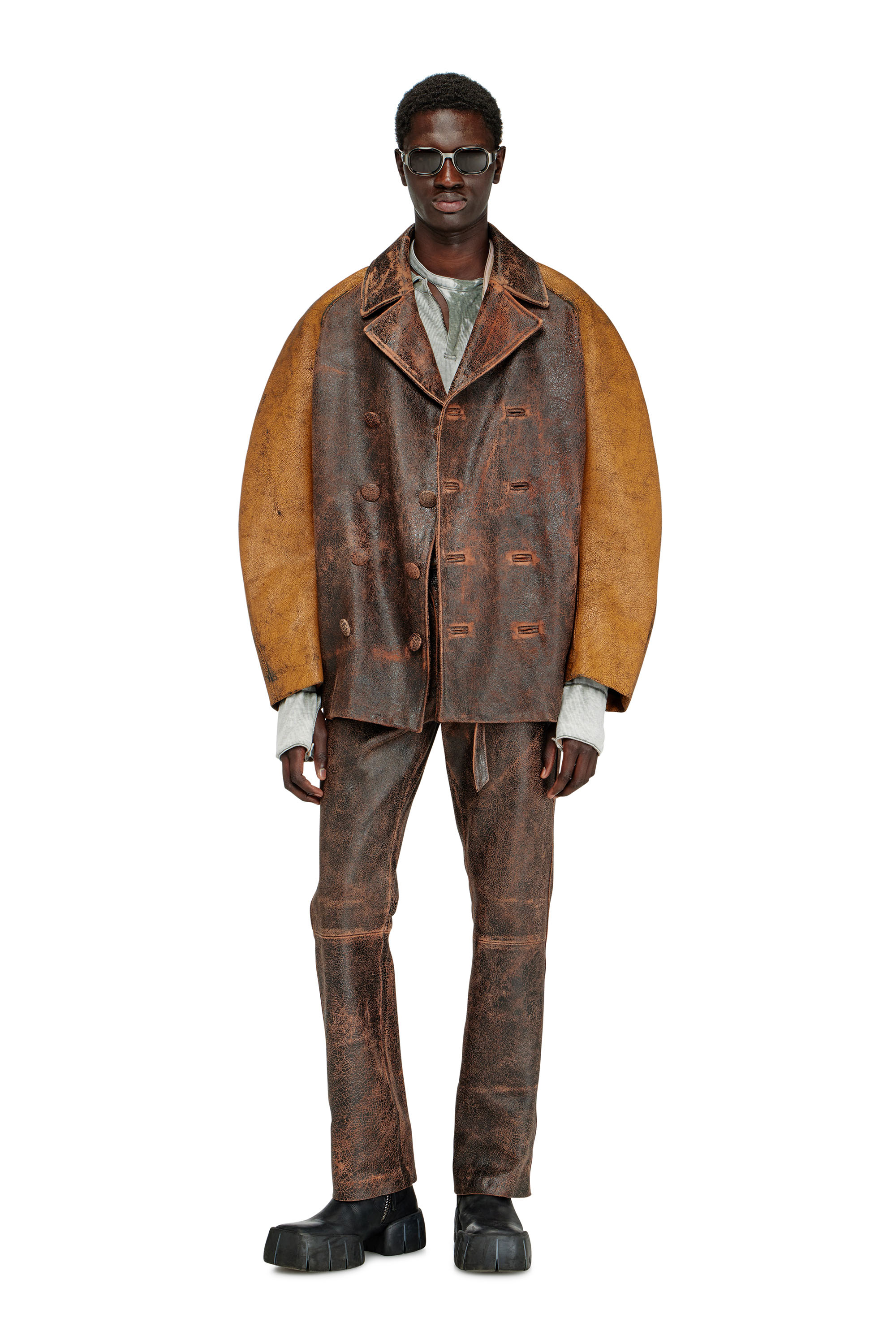 Diesel - L-NAHUN, Man's Cocoon peacoat in crackle leather in Brown - 2