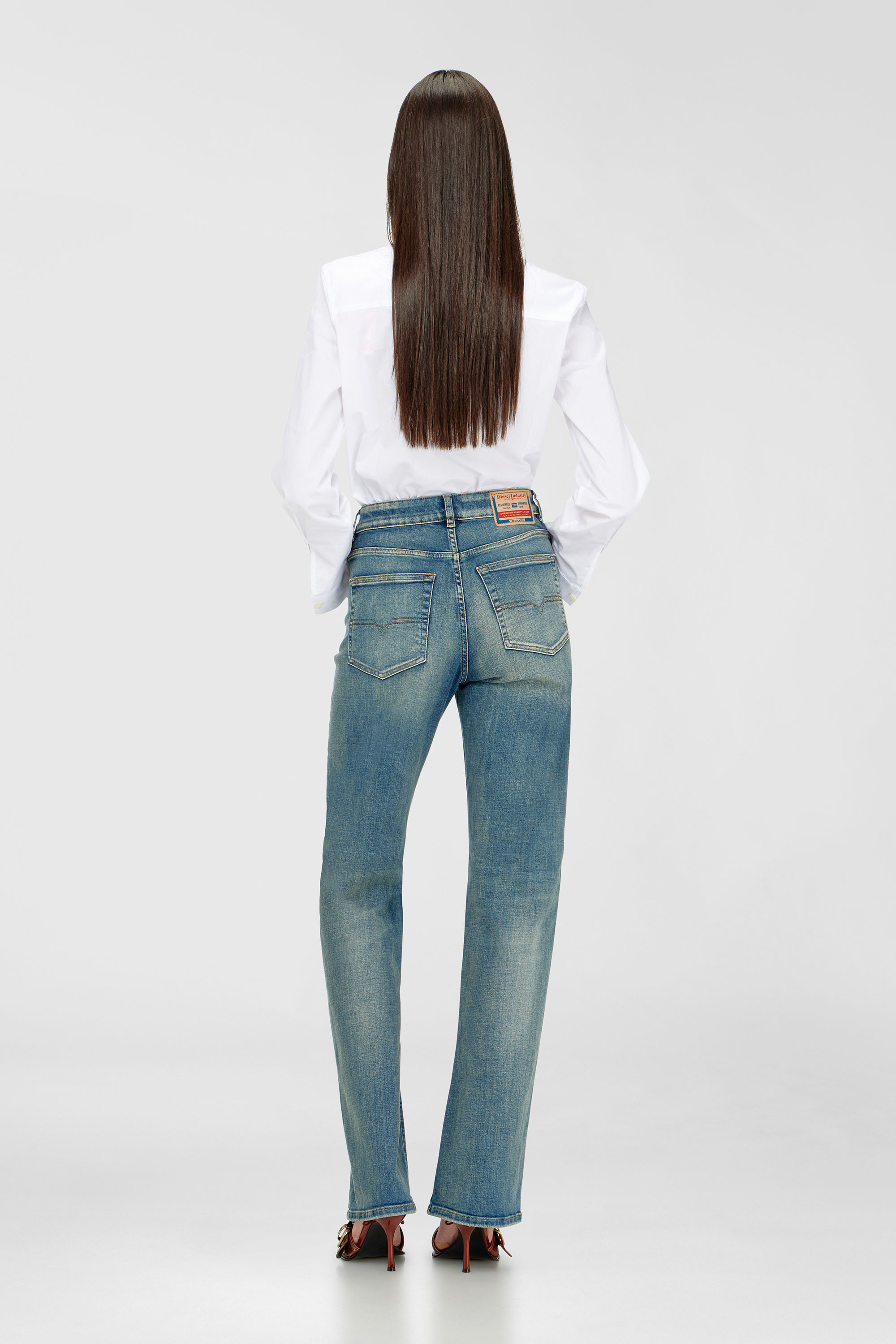 Diesel - Woman's Regular Jeans 1971 D-Sent 09N32, Medium blue - 3